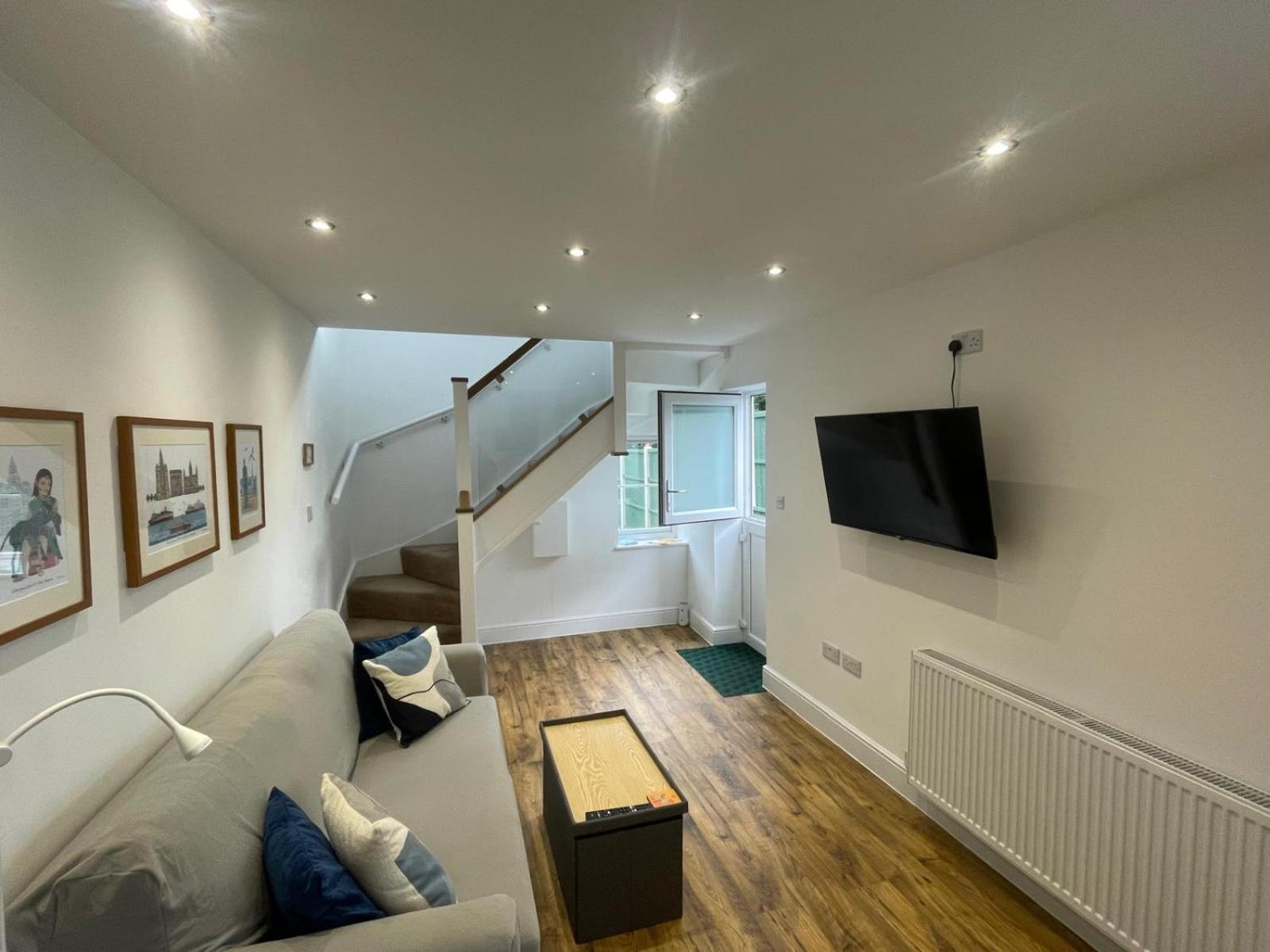 The Upton Coach House Villa Birkenhead Dış mekan fotoğraf